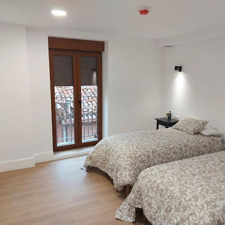 Hotel - Hostel Atuvera Санто Доминго де ла Калсада Екстериор снимка